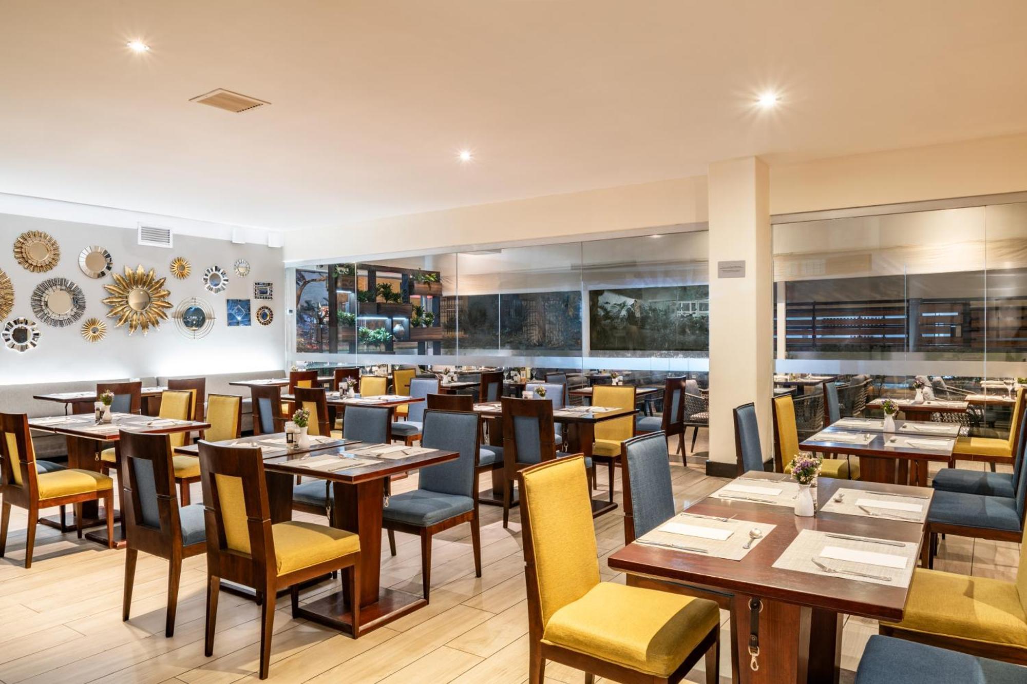 Casa Andina Premium Miraflores Lima Exteriör bild The restaurant