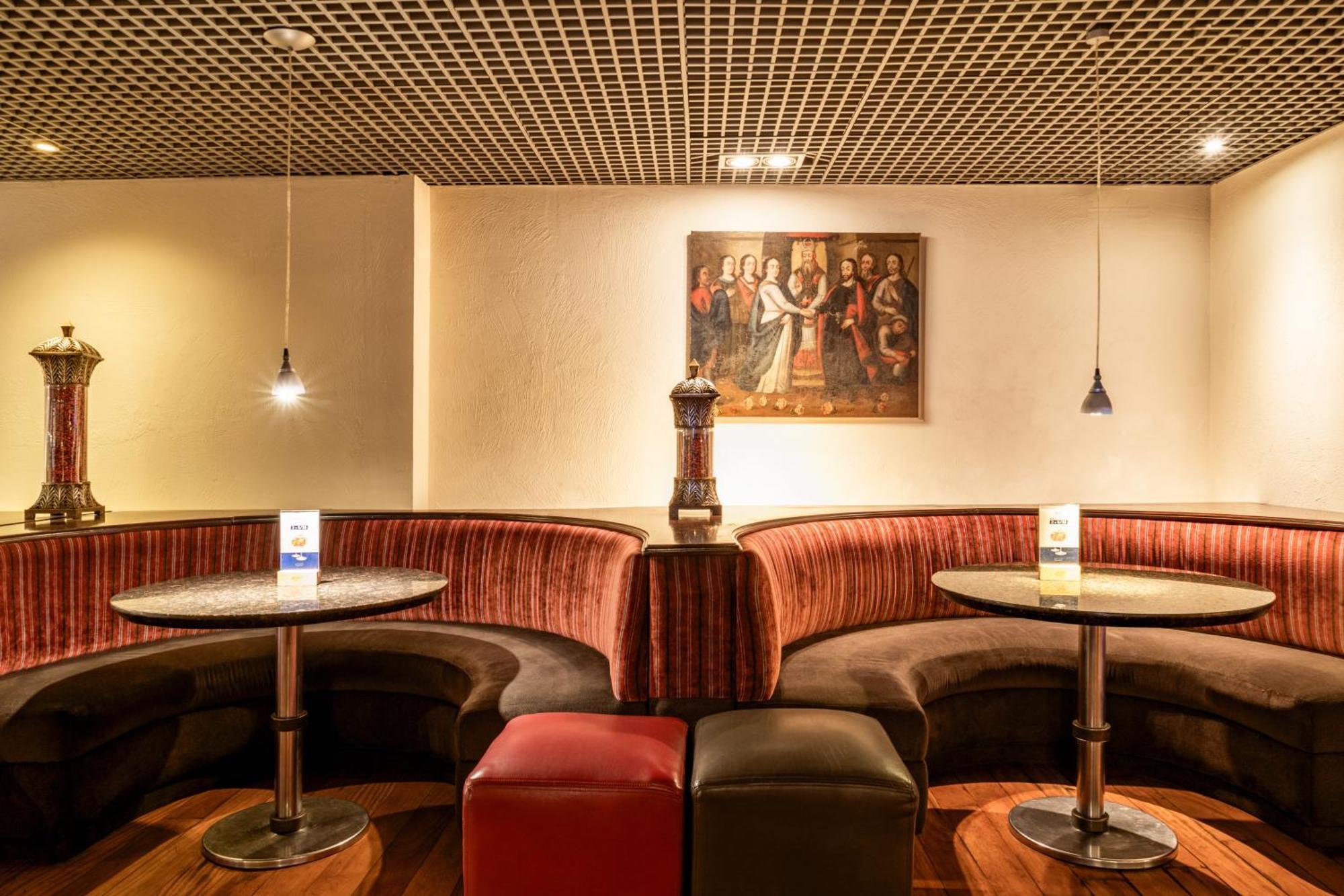 Casa Andina Premium Miraflores Lima Exteriör bild Interior of a typical restaurant