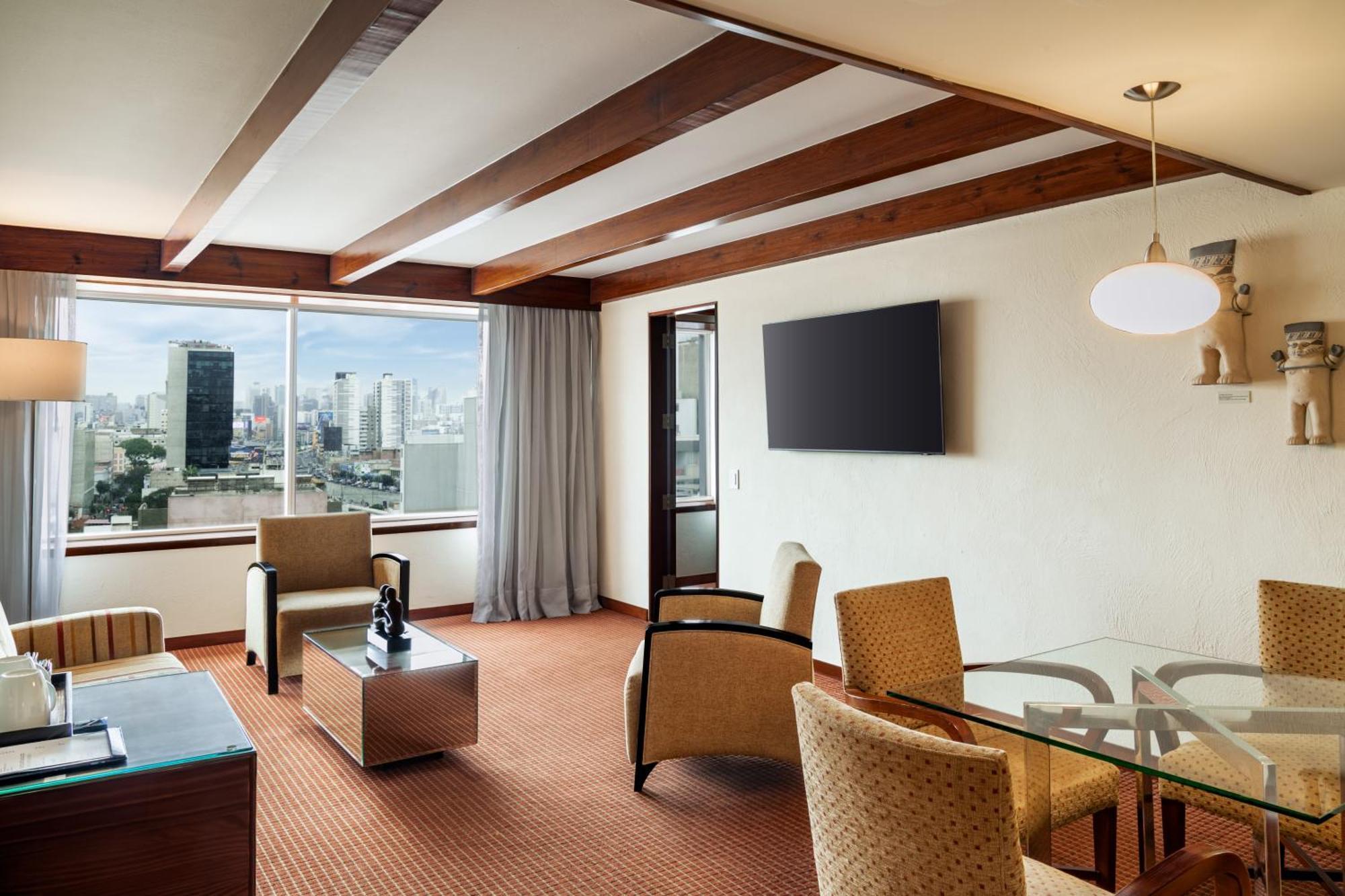 Casa Andina Premium Miraflores Lima Exteriör bild Suite